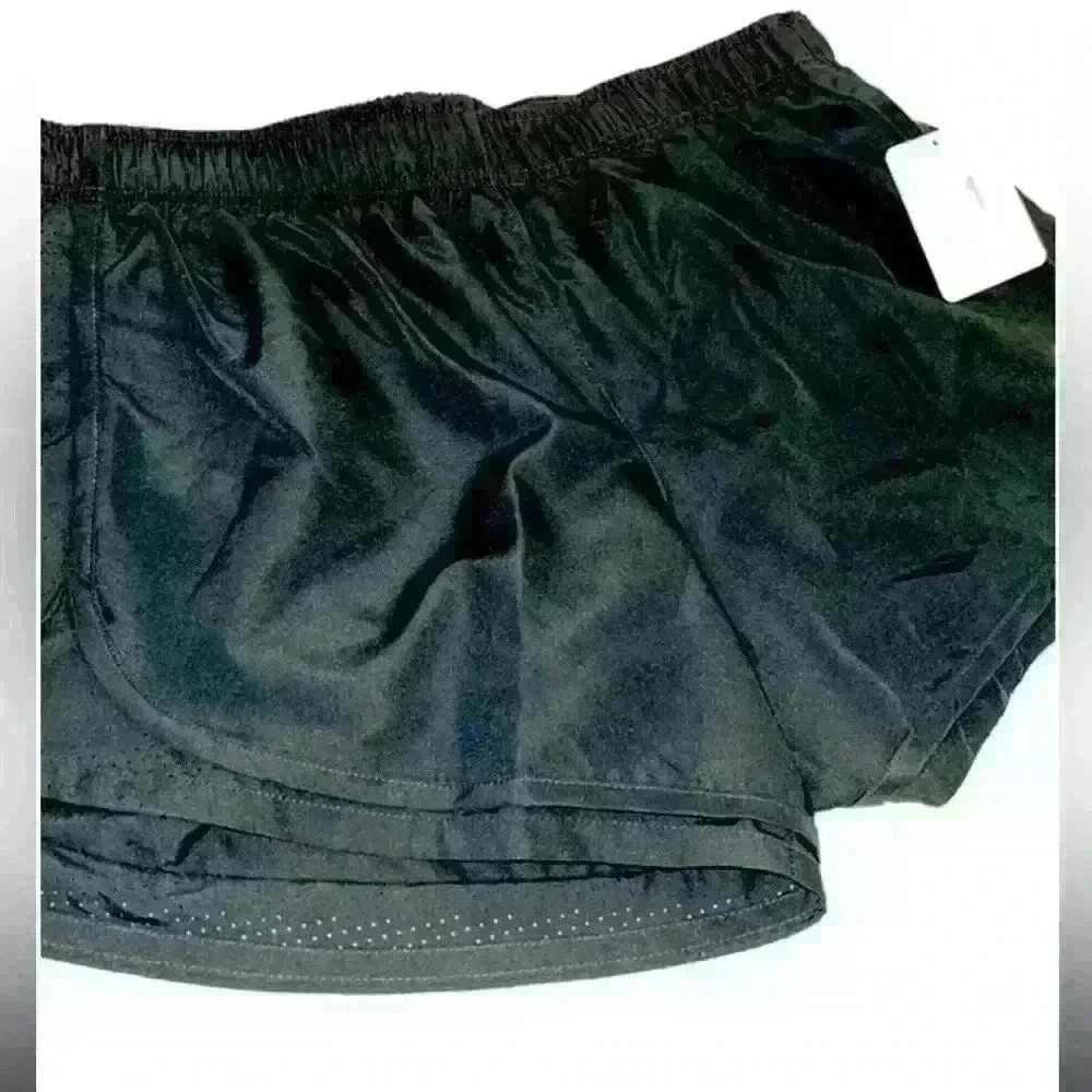 NWT Alive Magnetics Lined Black Shorts
